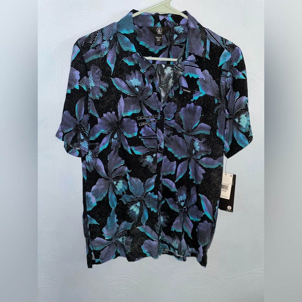 NWT Boy’s Size 12 Volcom Floral Button Down Shirt